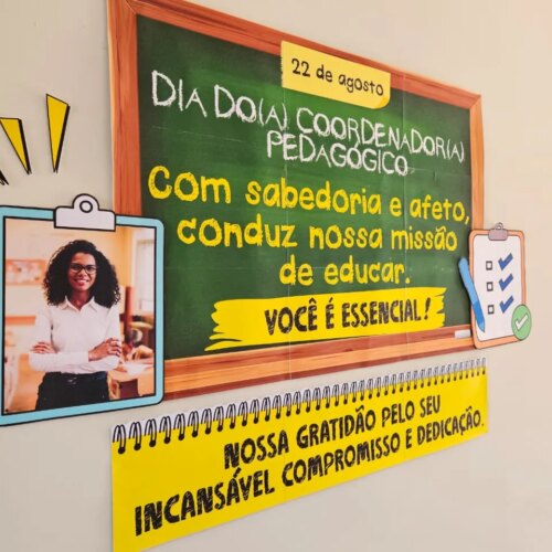 PAINEL E LEMBRANCINHA DIA DO COORDENADOR PEDAGÓGICO - QUADRO ESCOLAR