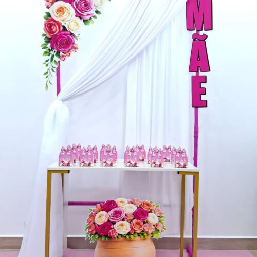 DECORAÇÃO PARA PORTAL FLORIDO E LEMBRANCINHA - DIA DAS MÃES