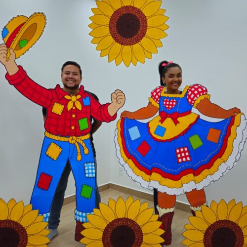 TOTENS PARA FOTOS MENINO E MENINA - GIRASSOL